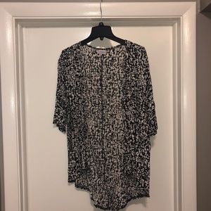 NWOT Black & White LuLaRoe Shirley